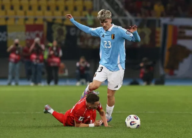 Bắc Macedonia khởi đầu mạnh mẽ, Bỉ mở tỷ số